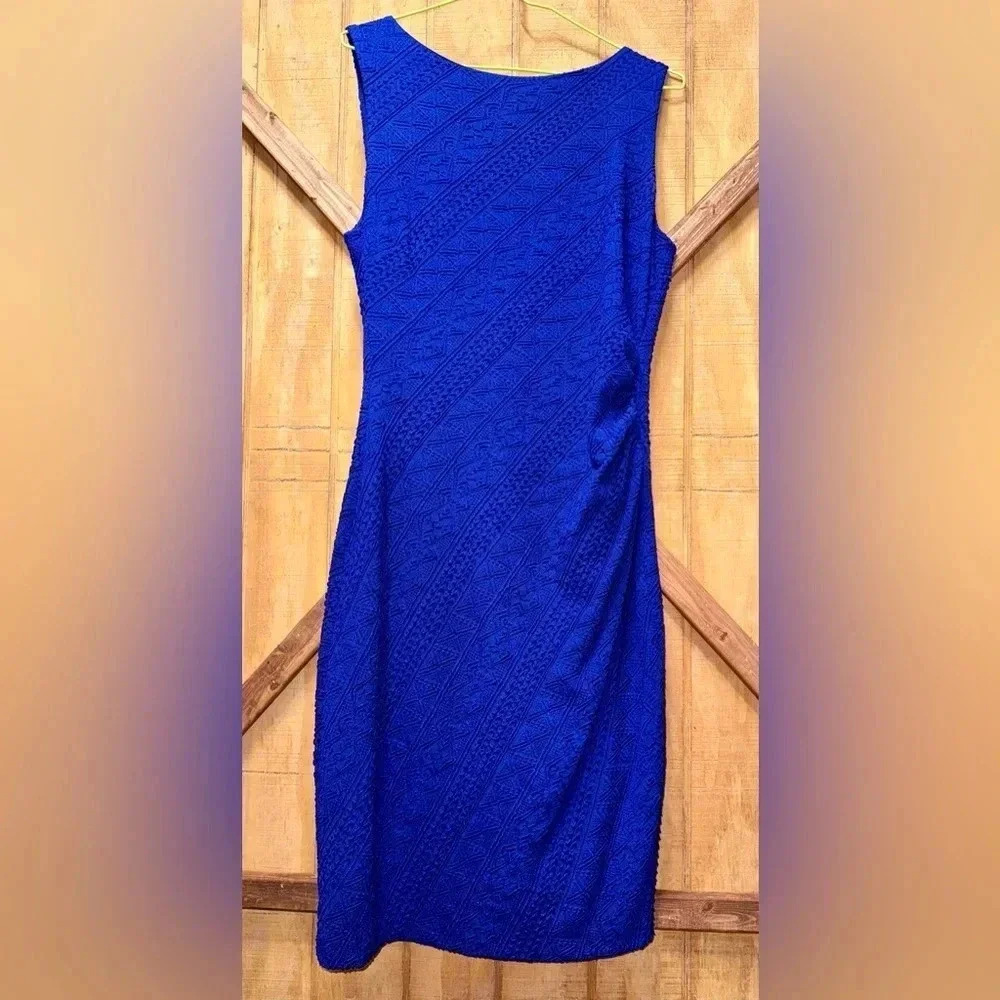 Designer Cache Royal Blue Sheath Embossed Dress size large - Picture 5 of 10